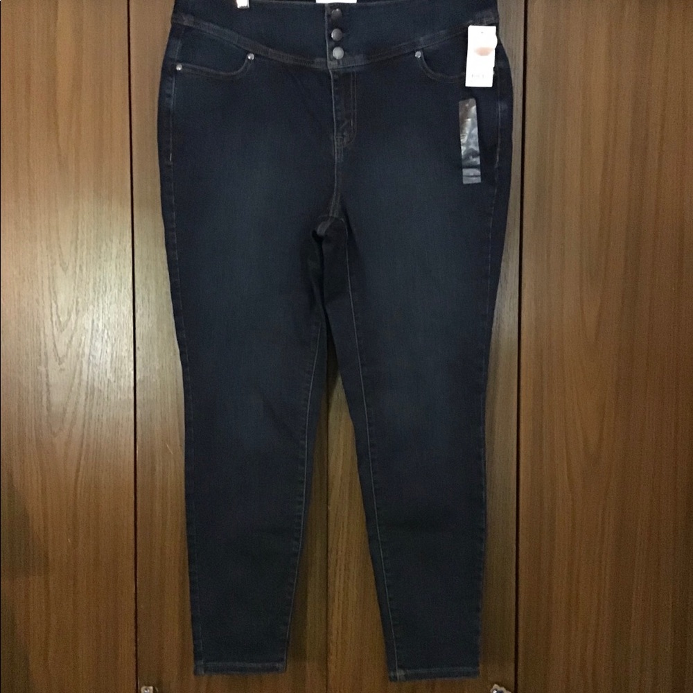 NWT Lane Bryant Skinny Jeggings Jeans 18